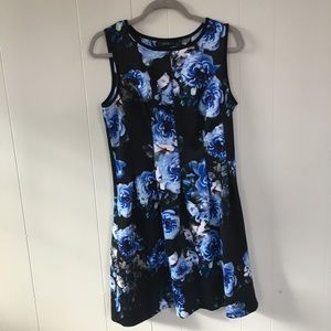 Sleeveless dress